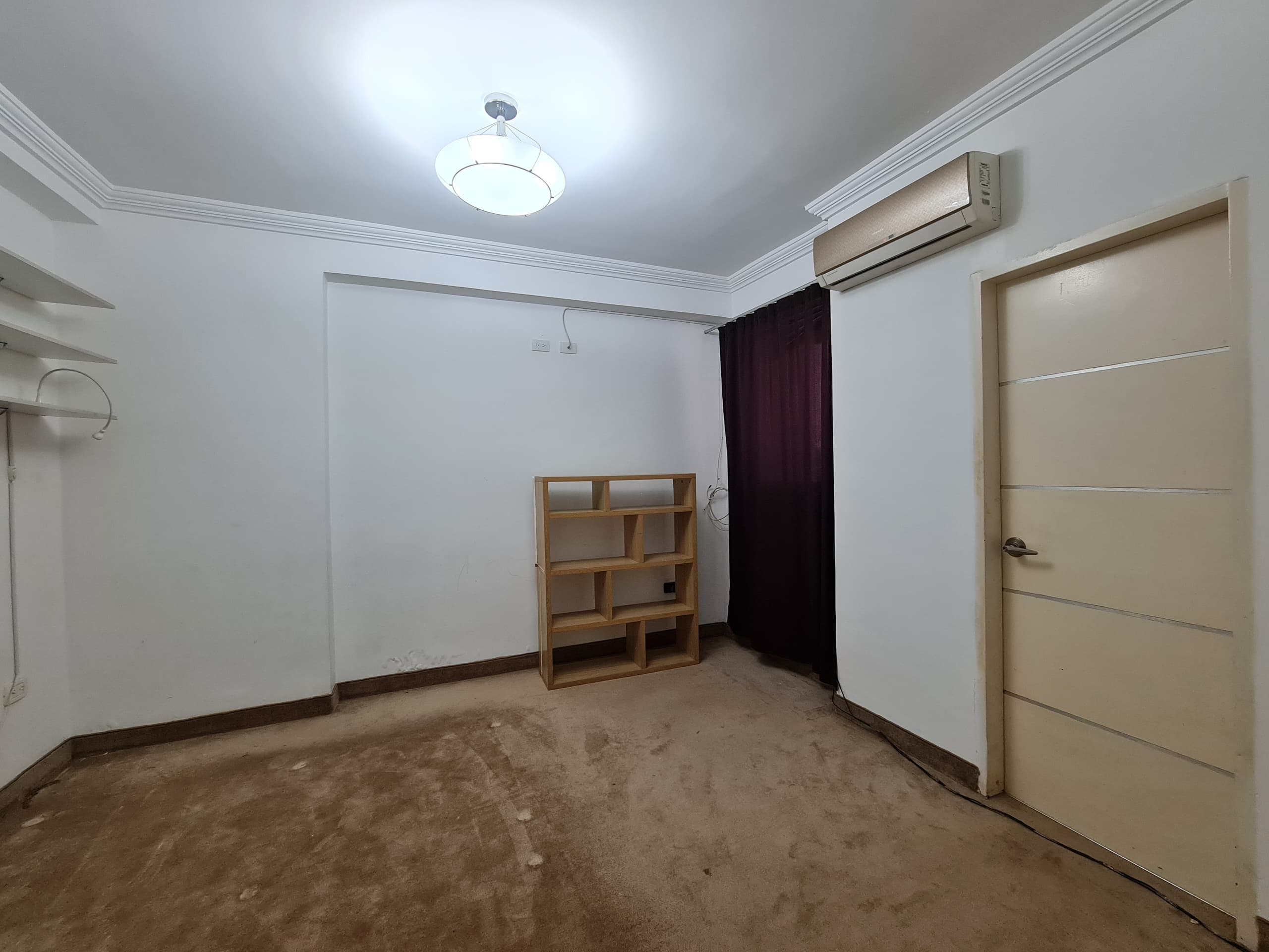 MODERN AND SPACIOUS APARTMENT